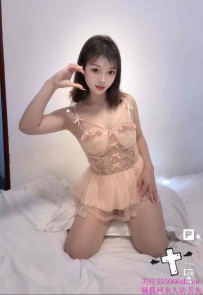 04年新人嫩妹萝莉小琪琪